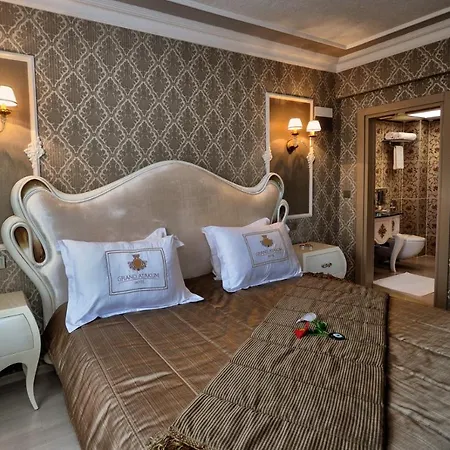 Hotel Grand Atakum 4*